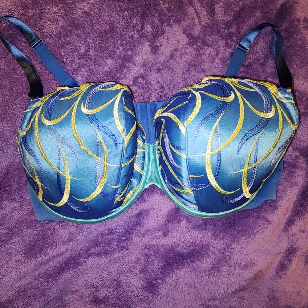 Cacique sexy blue and green Bra size 42E/42DD